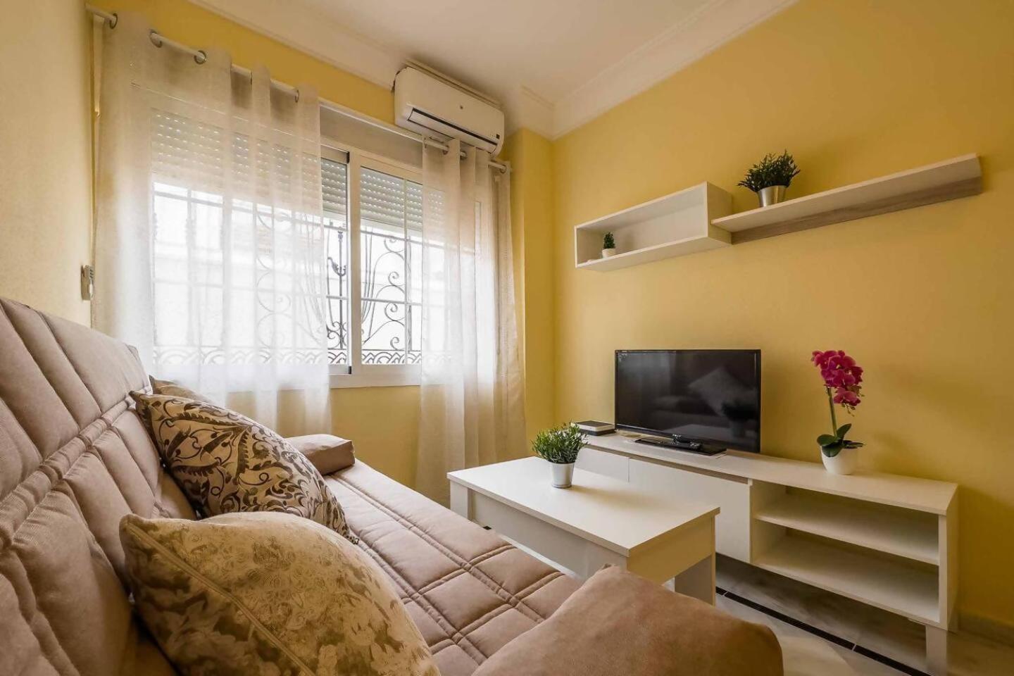 Cyv Centrally Located 1 Bed 1 Bath Near The Beach Fuengirola Eksteriør bilde
