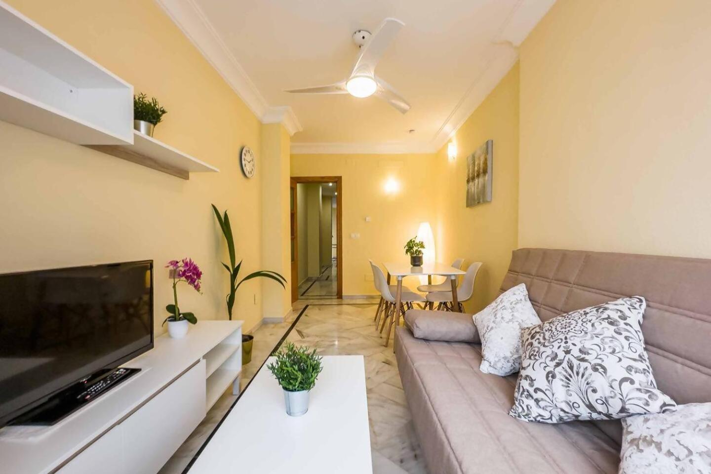 Cyv Centrally Located 1 Bed 1 Bath Near The Beach Fuengirola Eksteriør bilde
