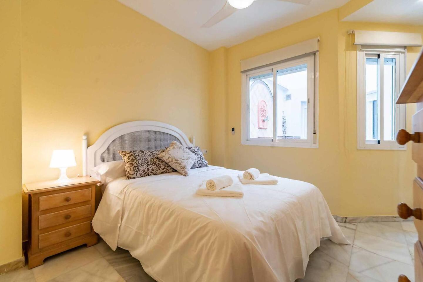 Cyv Centrally Located 1 Bed 1 Bath Near The Beach Fuengirola Eksteriør bilde